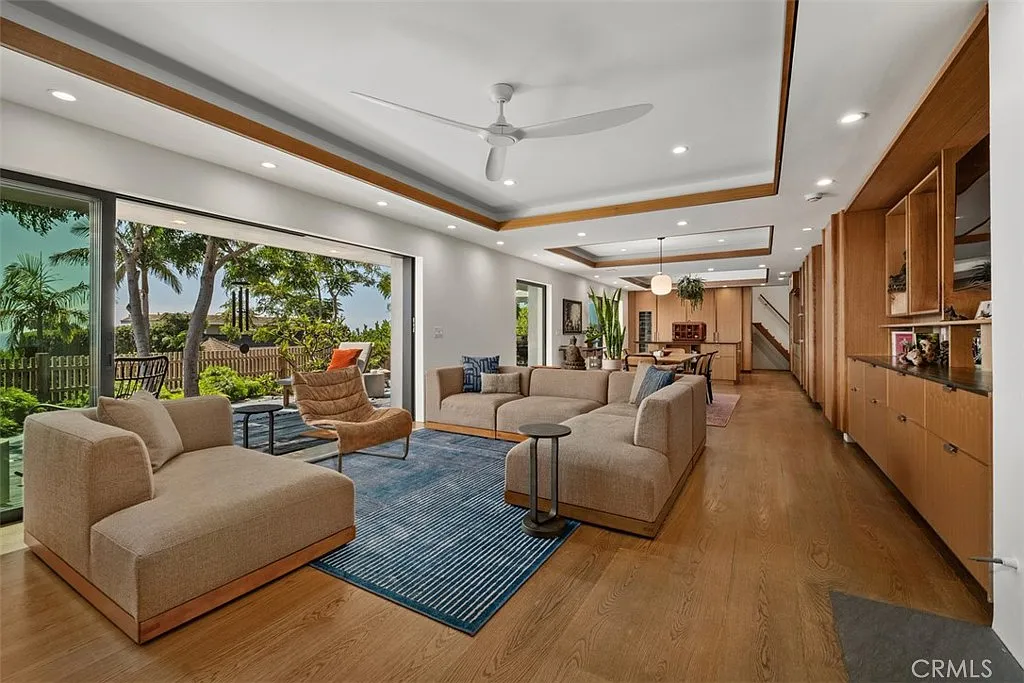 3 bed, 2735 sqft, $22,000 — Photo 3