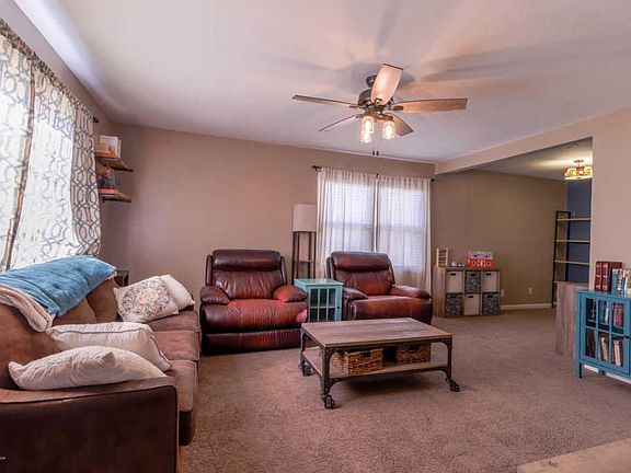5th image of 114 N Palo Duro St
