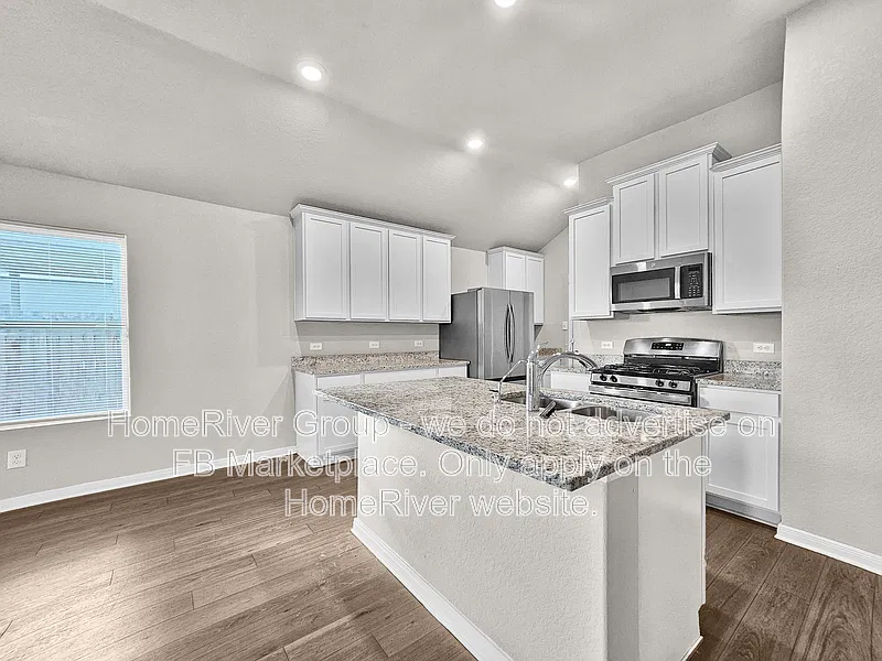 4 bed, 2.0 bath, 1683 sqft, $1,645 — Photo 4