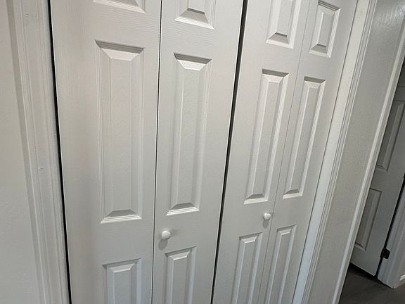 5th image of 720 Beverly Dr #242