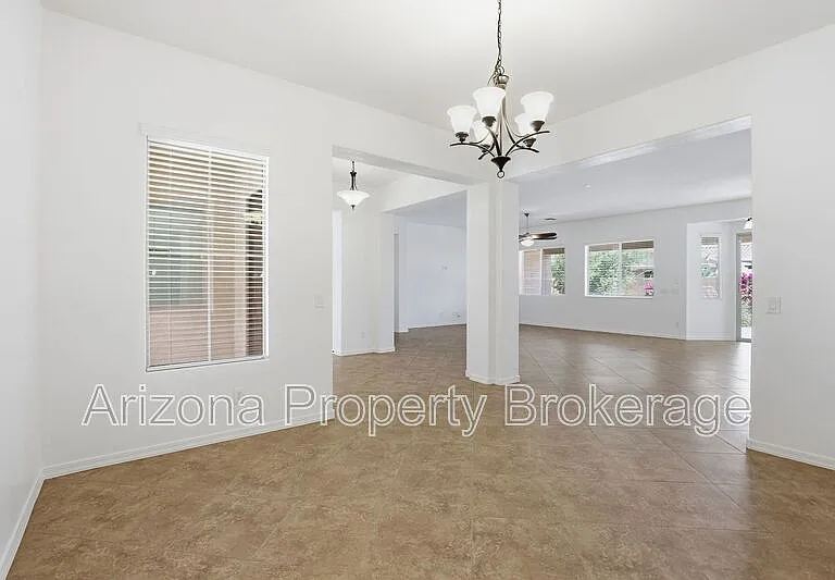 16192 W Berkeley Rd — Photo 9