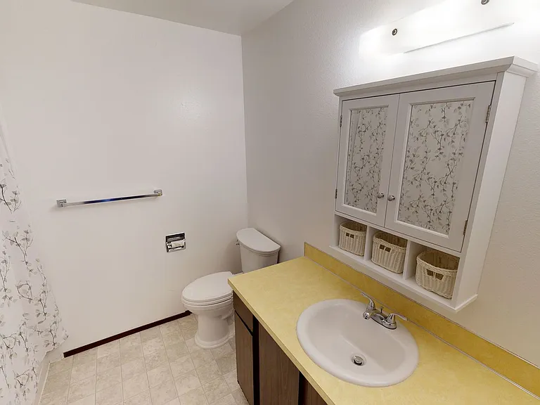 1010 Perry Ave #203 — Photo 4