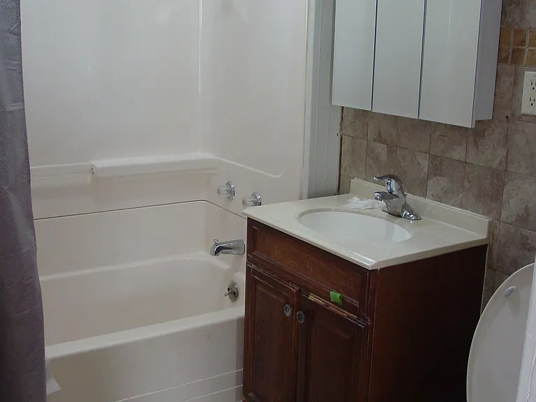 156 S Lasalle St #1 — Photo 13