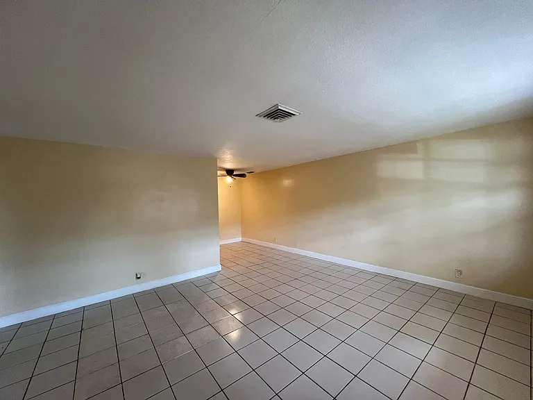 5411 NW 22nd St #5411 — Photo 14