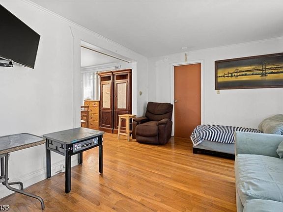 2nd image of 322 Kaplan Ave