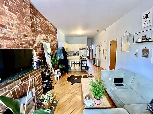 Rented by Realty Nerd | media 5