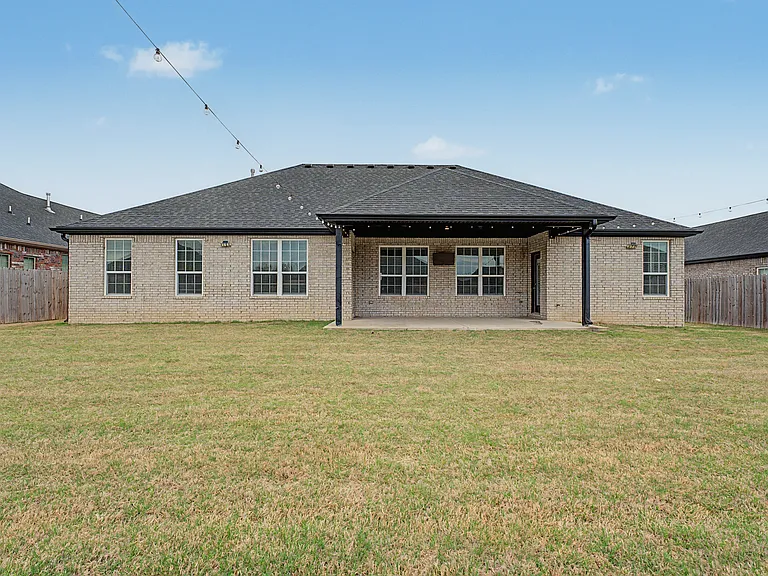 431 Linda Ln — Photo 23