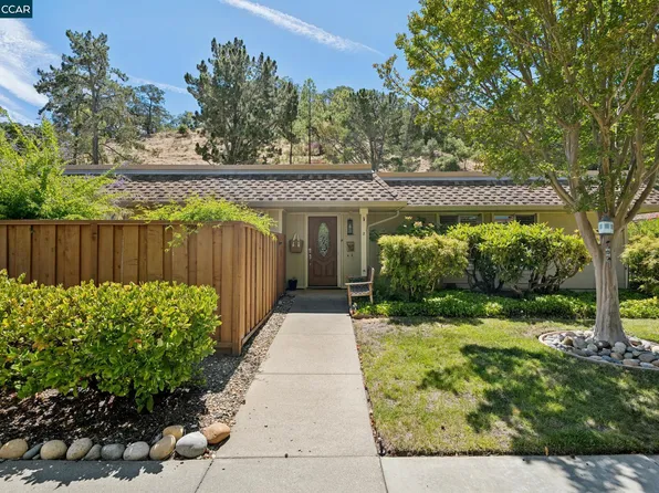 2037 Ptarmigan Dr APT 2, Walnut Creek, CA 94595