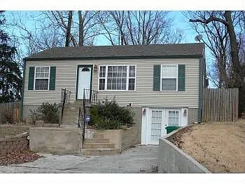 10645 Thorpe Ave photo 1