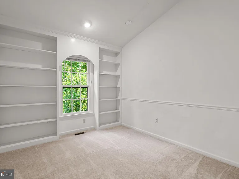 11017 Cedarwood Dr — Photo 21