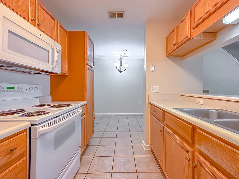 2738 W Tharpe St #1805 — Photo 11
