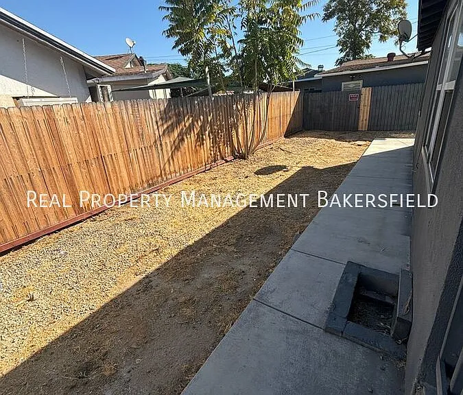 2711 Hufft St #A — Photo 10