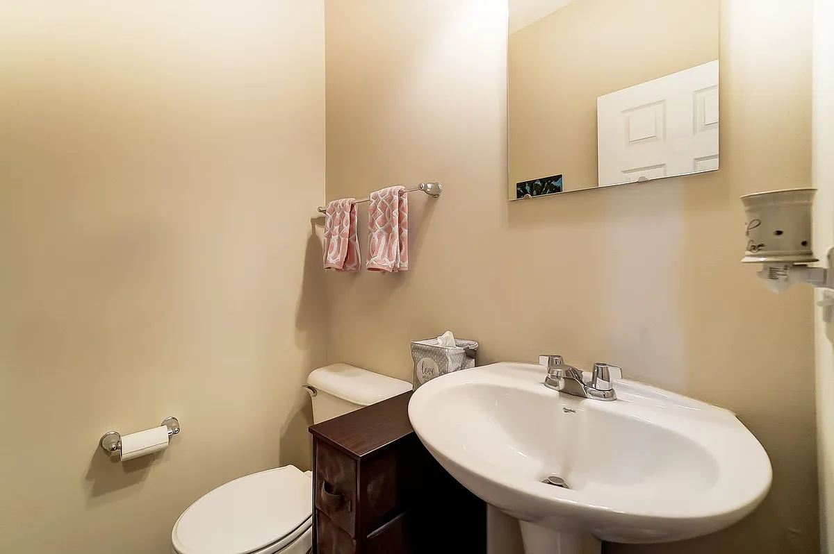 Building Photo - 1844 Spring Ridge Ct