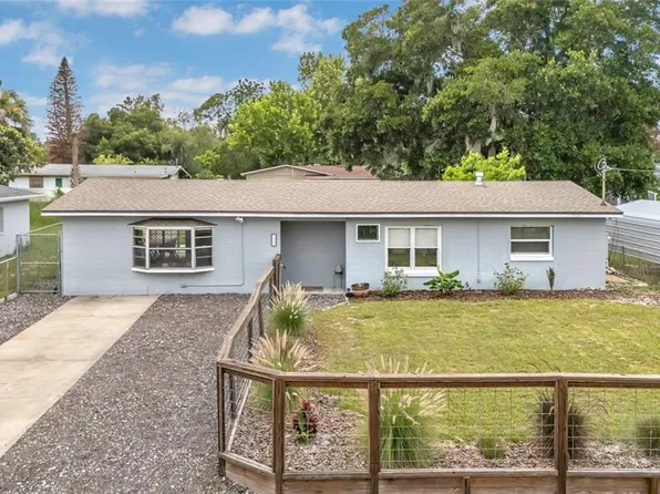 855 Pearl Dr, Mount Dora, FL 32757