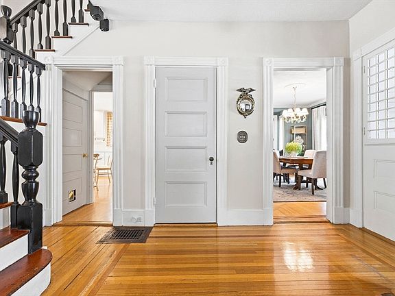 5th image of 31 Morrison Ave