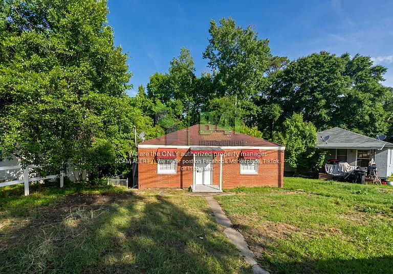 171 Munson Dr — Photo 1