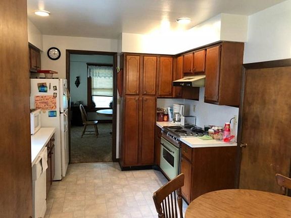 3rd image of 205 S 12th St