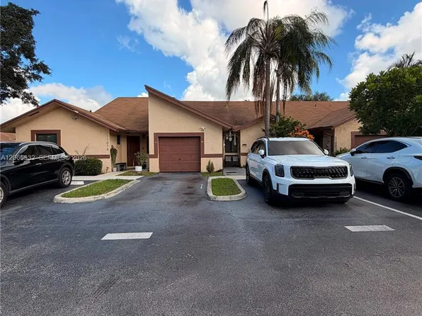 11083 NW 38th Pl, Sunrise, FL 33351