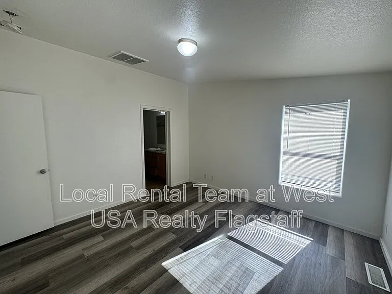 405 W Phoenix Ave #1 — Photo 9