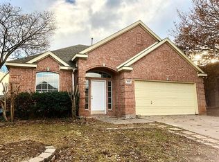 4920 Tulip Ln, Fort Worth, TX 76137