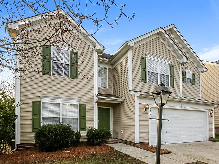926 Marthas View Dr — Photo 4