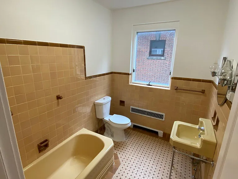 807 Clay Ave #2 — Photo 13