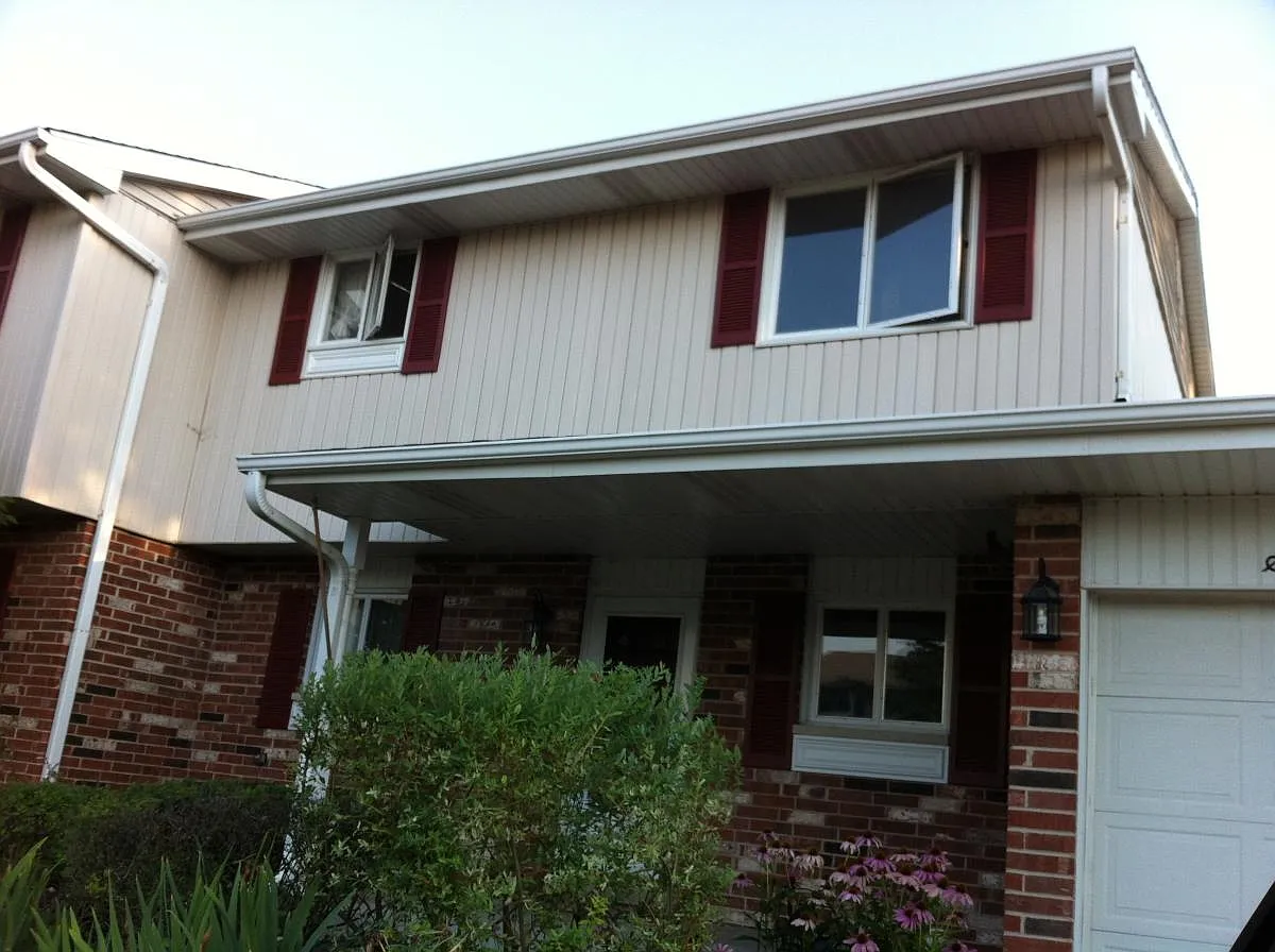 1720 Eaton Ct photo 1