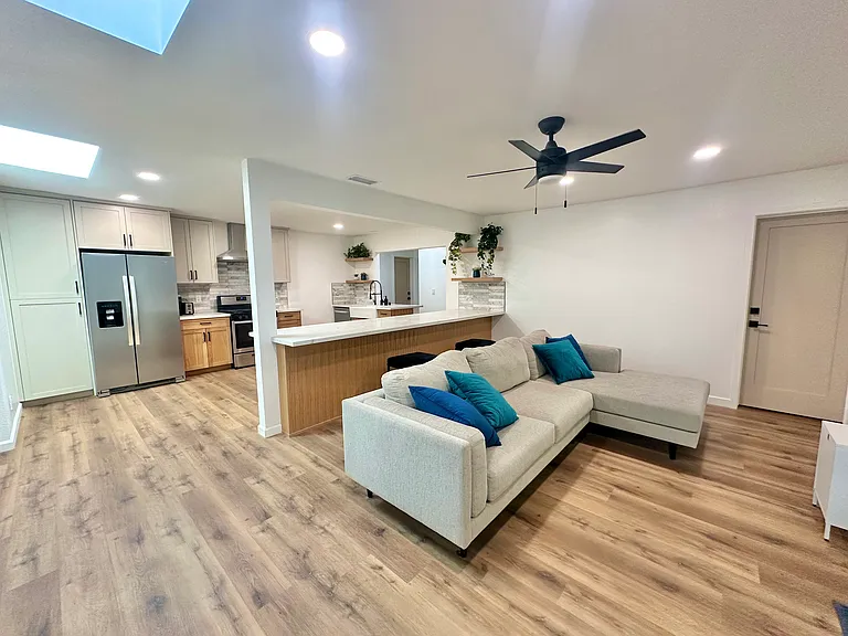 3234 Roberta Ln #1B — Photo 11