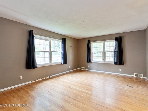 2nd image of 633 Parkway Ave