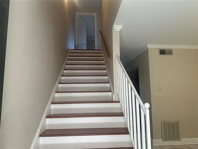 2 bed, 1.5 bath, 1139 sqft, $1,400 — Photo 3