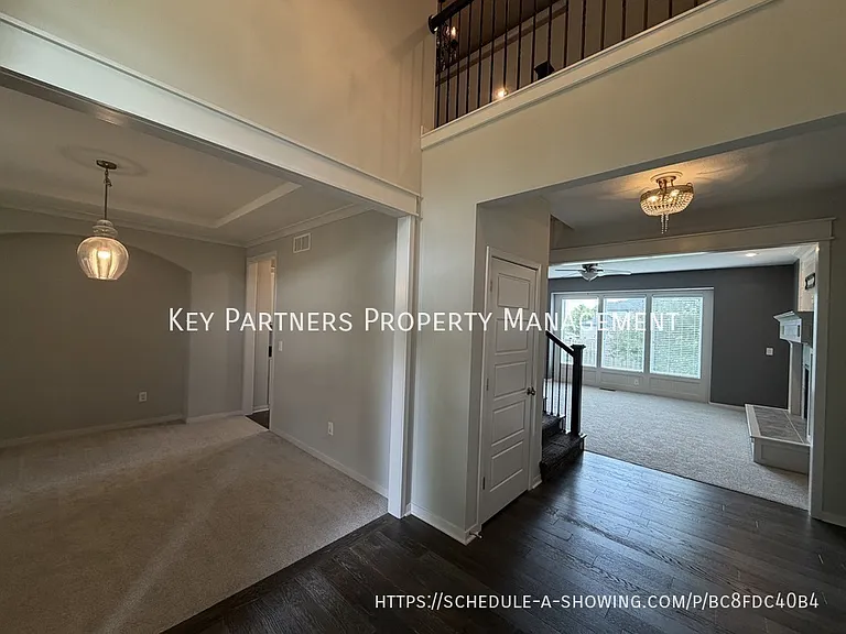 23402 W 52nd Ter — Photo 2