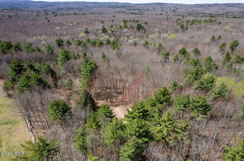 2nd image of 421 Potter Hill Road
