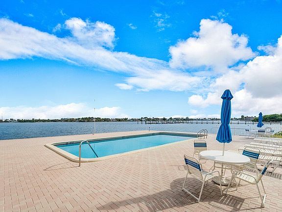 2nd image of 1810 New Palm Way #314