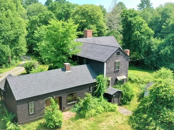 273 Thompson St, Middleboro, MA 02346