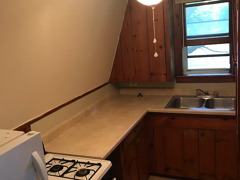411 Locust St #2 — Photo 6