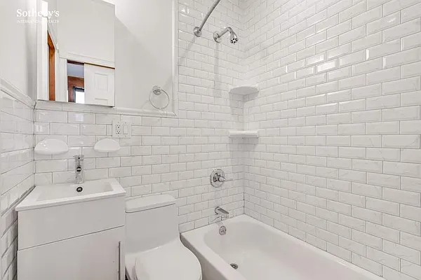 Rented by Sotheby's International Realty | media 6