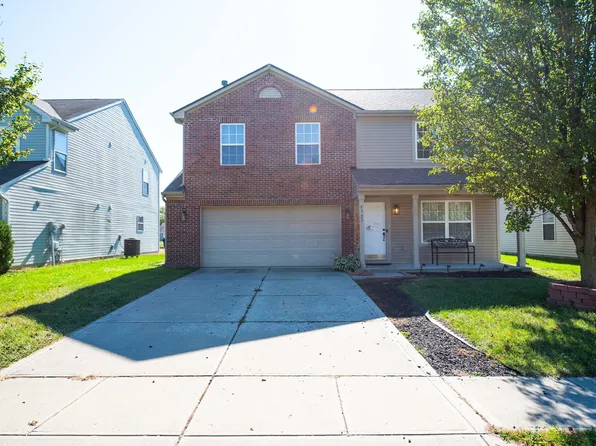 8327 Sotheby Dr, Indianapolis, IN 46239