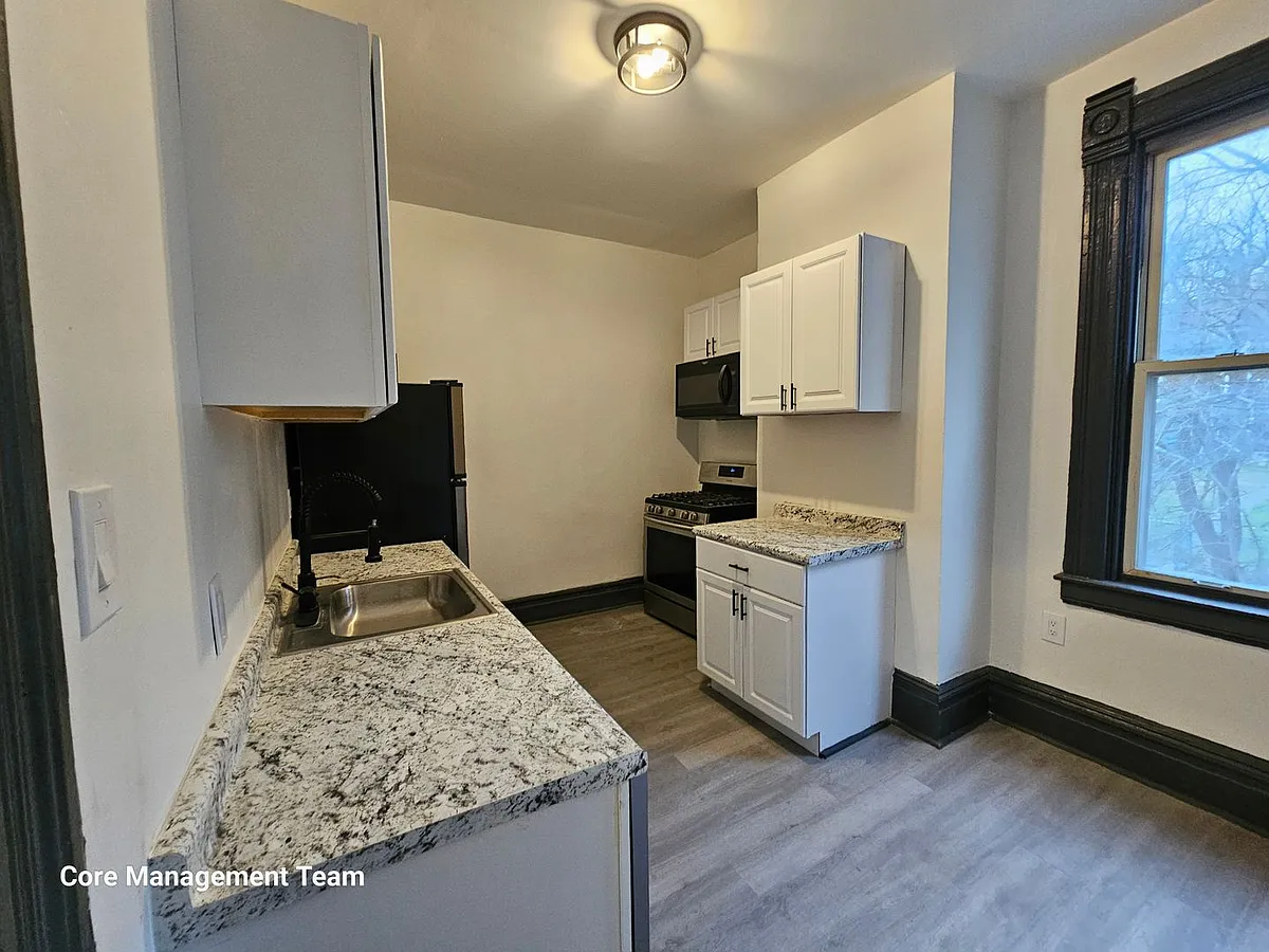 Building Photo - 1155 Buente St