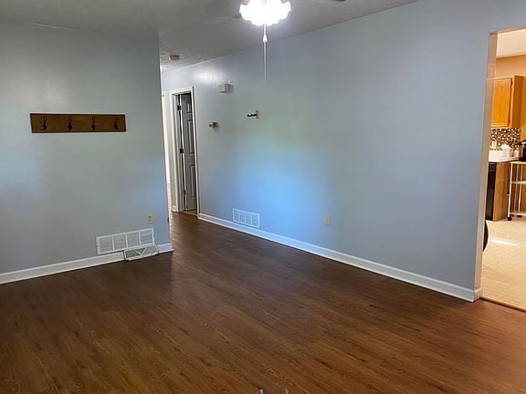 5th image of 1165 Oakdale Dr
