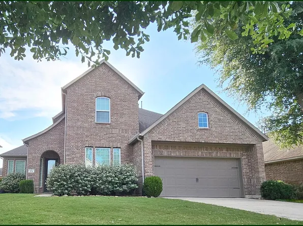 104 Forest Bend Ct, Clute, TX 77531