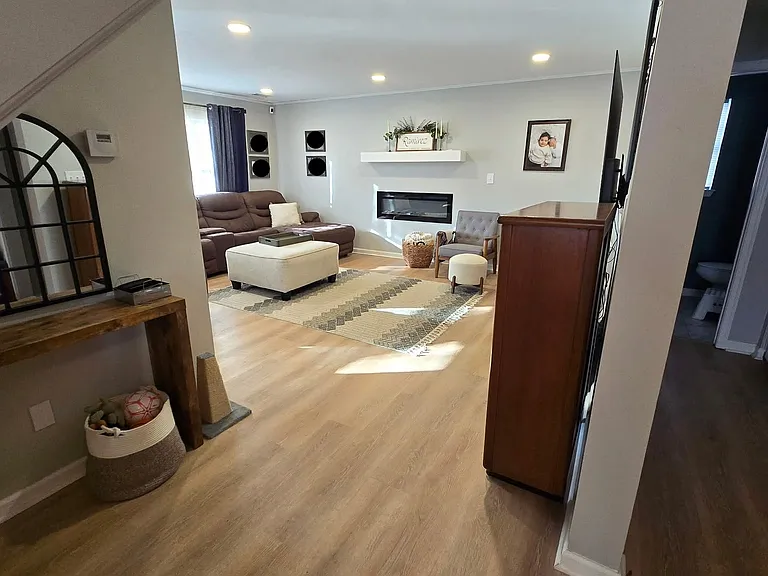 1480 Berkshire Dr — Photo 4