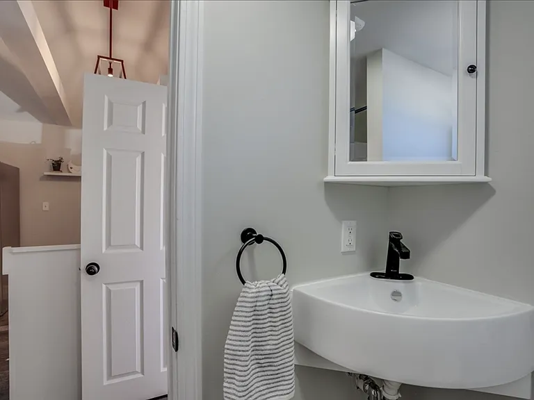 18 Oak Cir — Photo 38