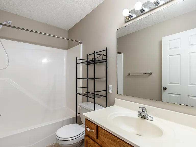 131 Sawmill Ln — Photo 15