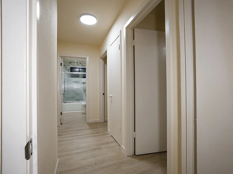 582 Euclid Ave #A — Photo 19
