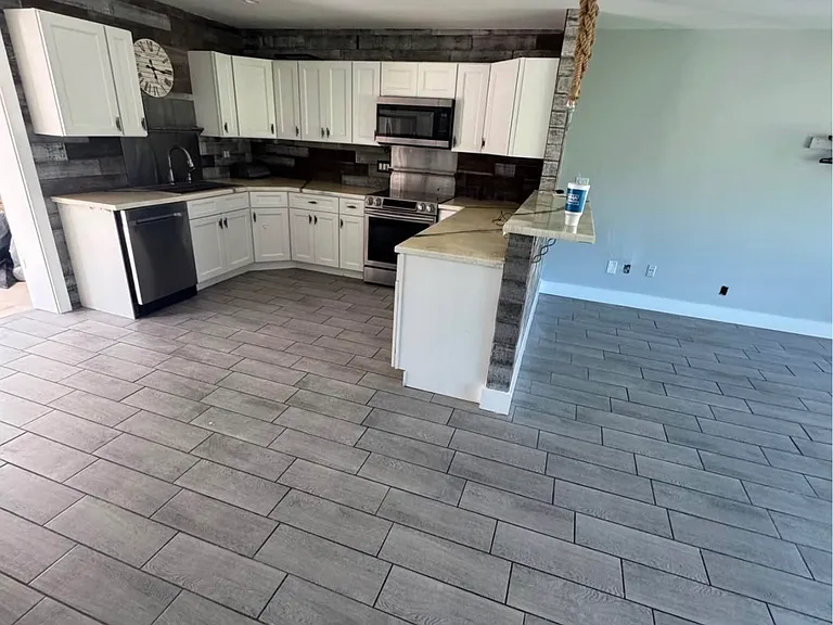 5778 SE Pine Ave — Photo 6
