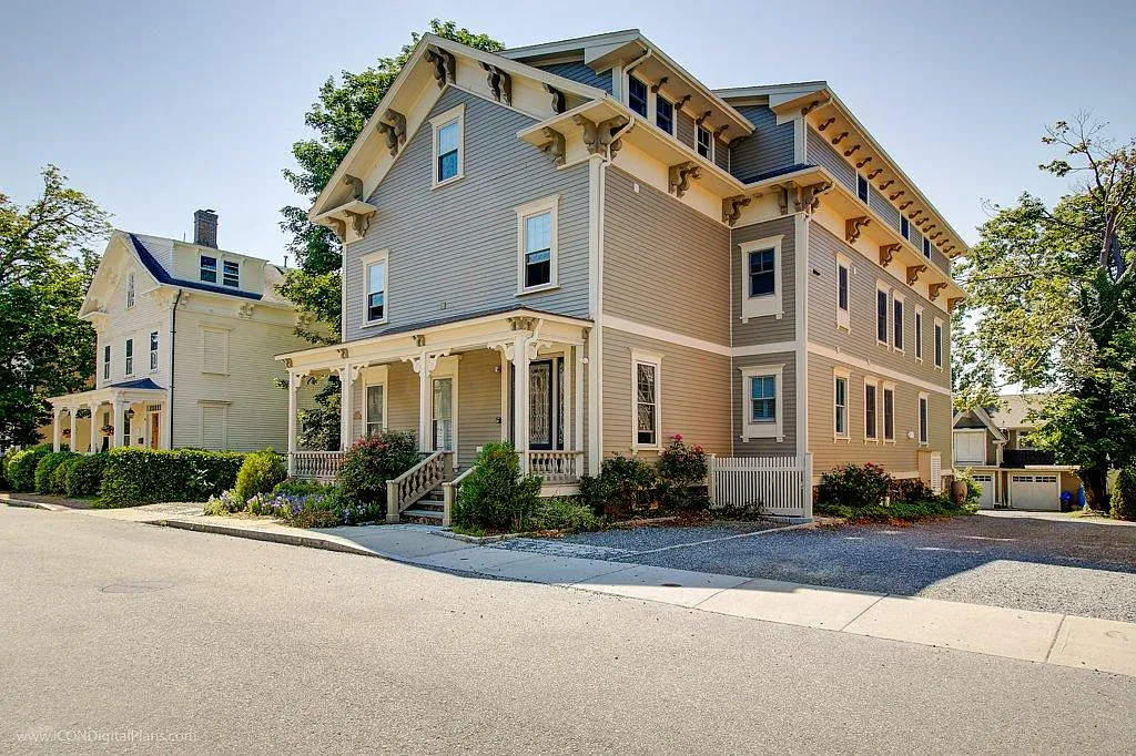 2 bed, 1.5 bath, 1000 sqft, $2,800 — Photo 1