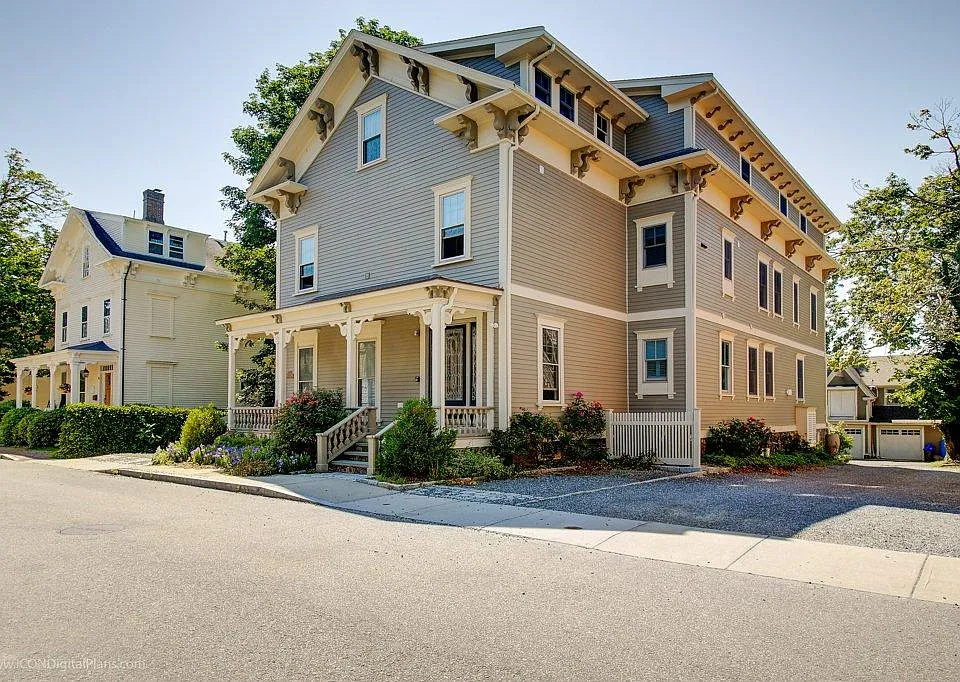 34 Mount Vernon St #3