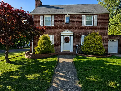 72 Warwick St Photo 1