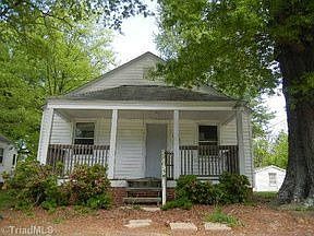1st image of 1011 McCormick St