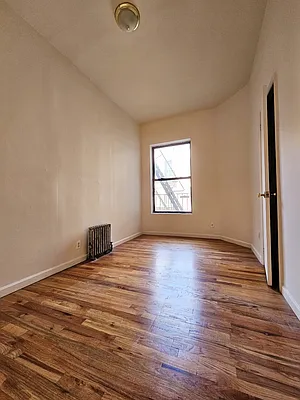 Rented by BRICK & GALO REALTY CORP | media 4